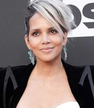 Halle Berry Bra Size Height Weight Body。